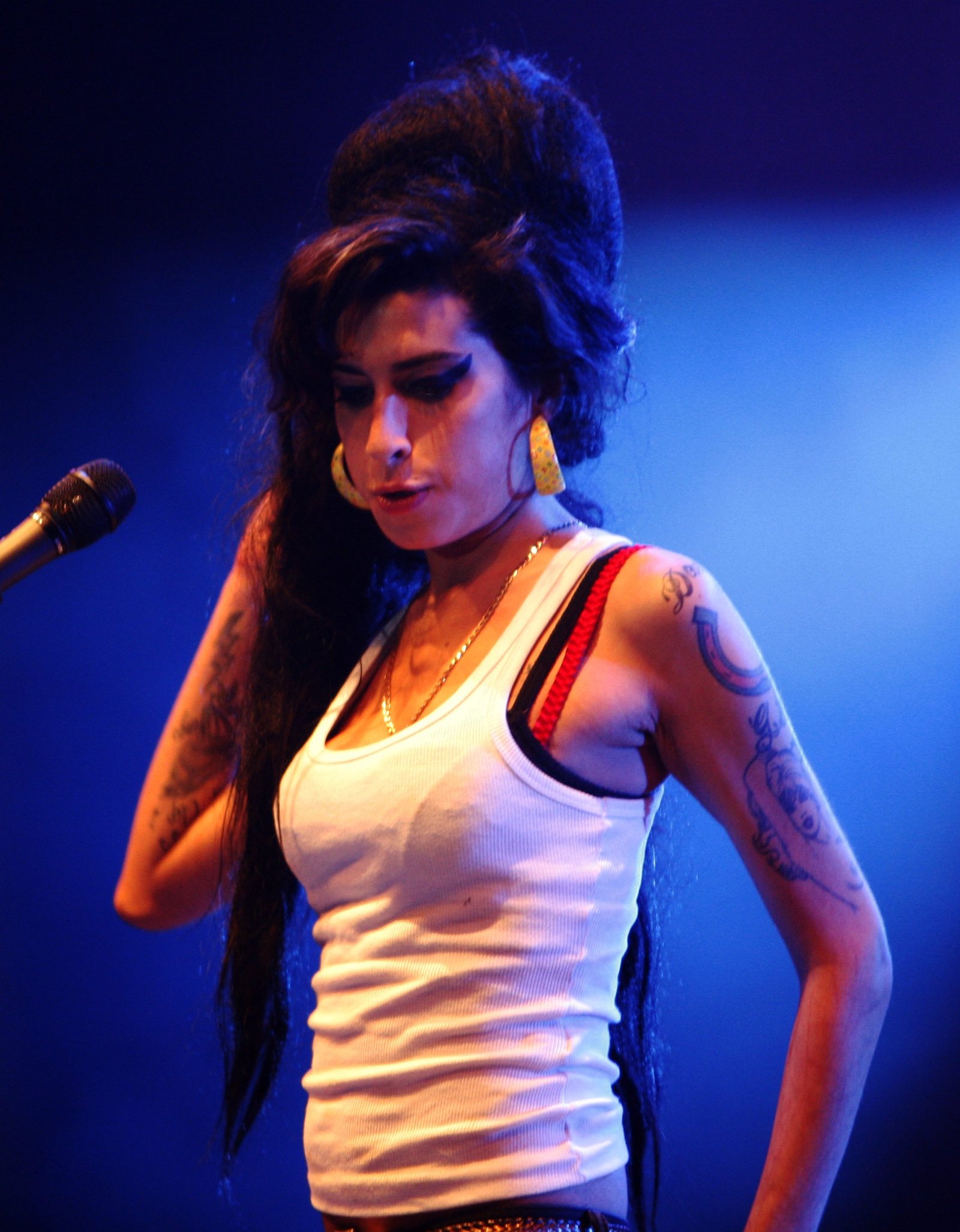 🎤Amy Winehouse: talento, dolor y un legado eterno