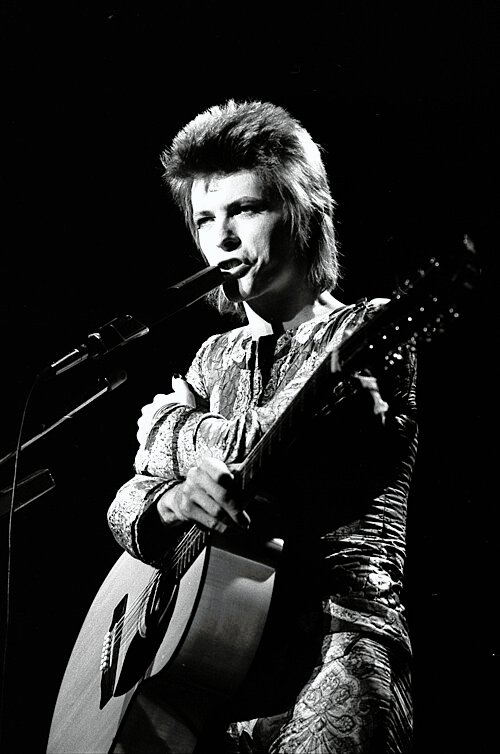 📀 The Rise and Fall of Ziggy Stardust and the Spiders from Mars: cuando Bowie se volvió un mito intergaláctico del rock
