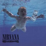 Portada del álbum Nevermind de Nirvana (1991), con un bebé bajo el agua persiguiendo un billete de dólar, ícono del grunge y del rock de los 90