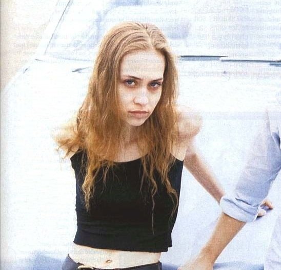 🎤Fiona Apple: genio feroz del piano, la palabra y el riesgo