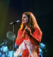 🎵El día que Ozzy Osbourne firmó un contrato… con sangre